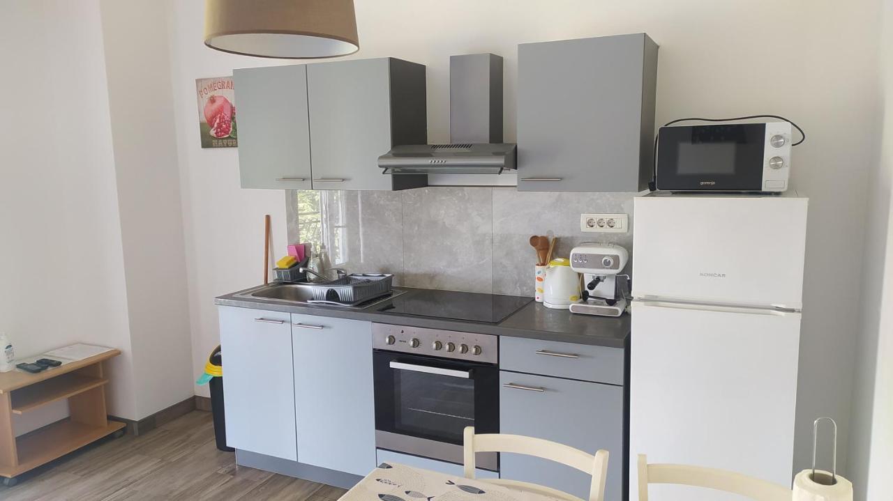 Apartman Greta Sukošan Exterior foto